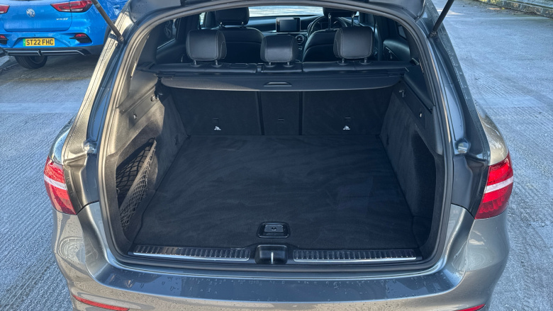 Mercedes-Benz GLC 250 4Matic AMG Line Premium 5dr 9G-Tronic Petrol Estate